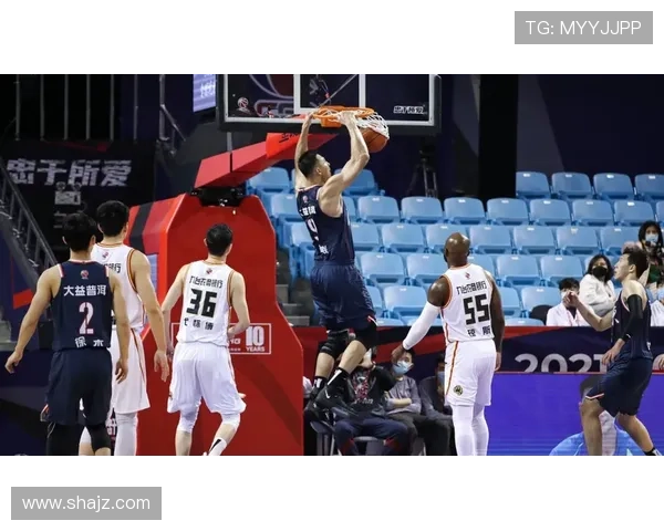 阿圭罗踢元老赛伤退 跟腱断裂再受重创